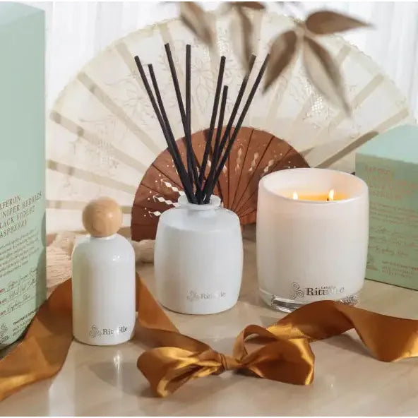 Saffron, Juniper Berries, Black Violet, Raspberry - Scented Soy Candle - 400gm | House of Dudley-Candle-House-of-Dudley