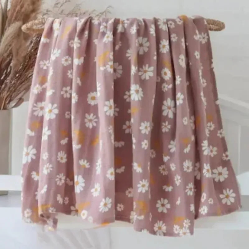 Baby Swaddle - White Daisy | House of Dudley