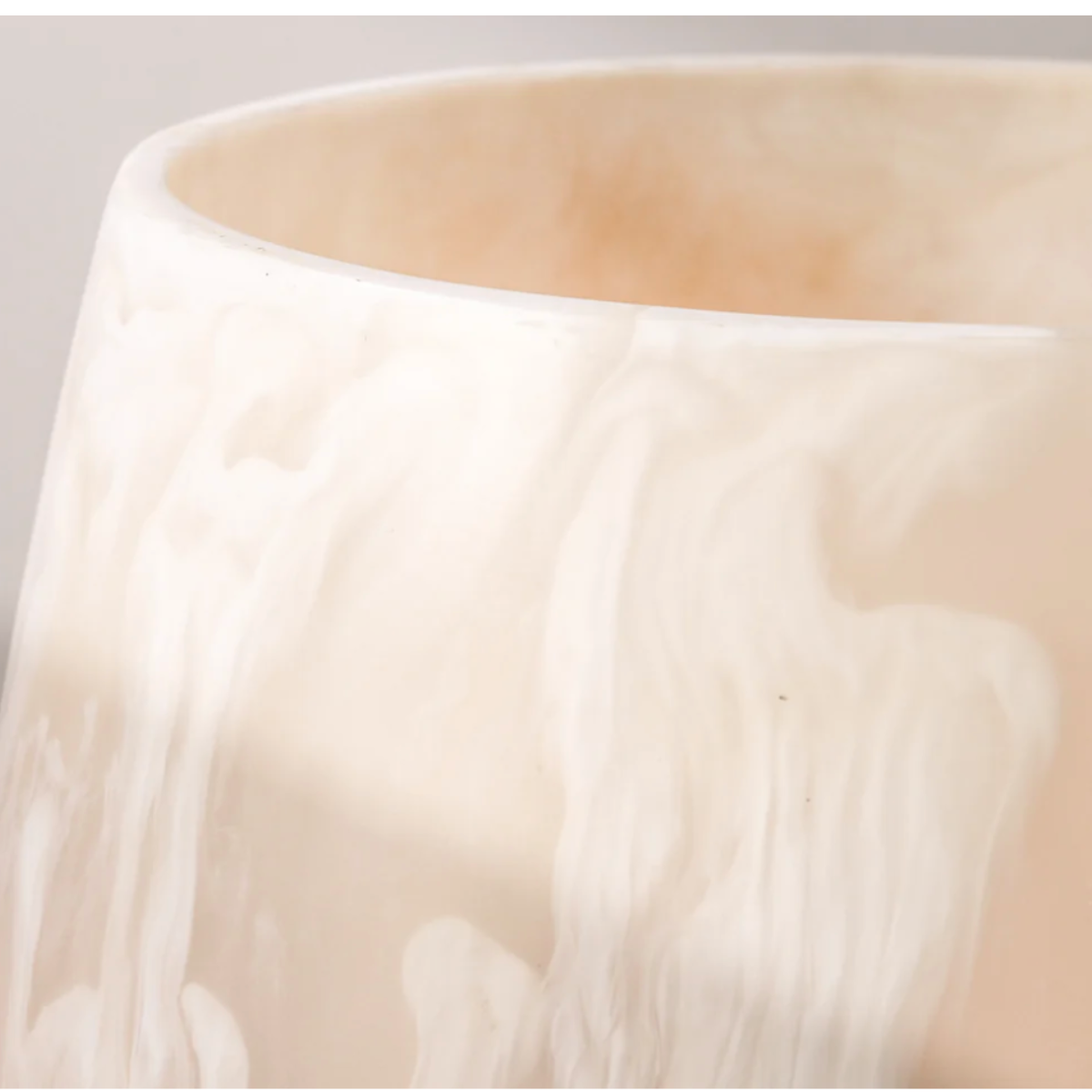 Ochiba Table Lamp - resin texture close-up
