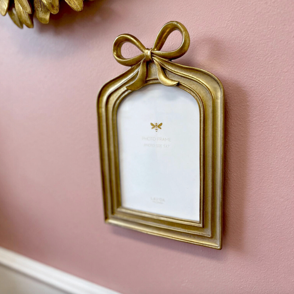 Gold bow photo frame – alternate view
