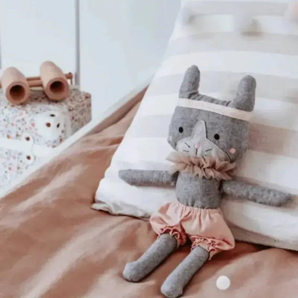 Polly Cat | House of Dudley