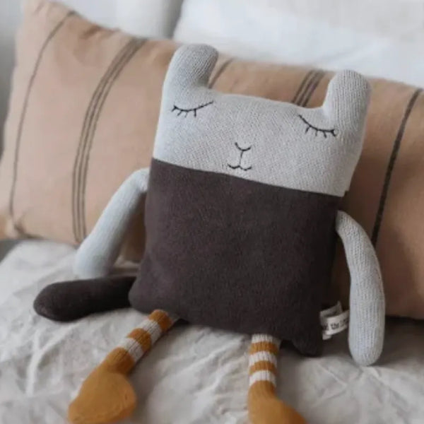 Windsor the Cat | House of Dudley